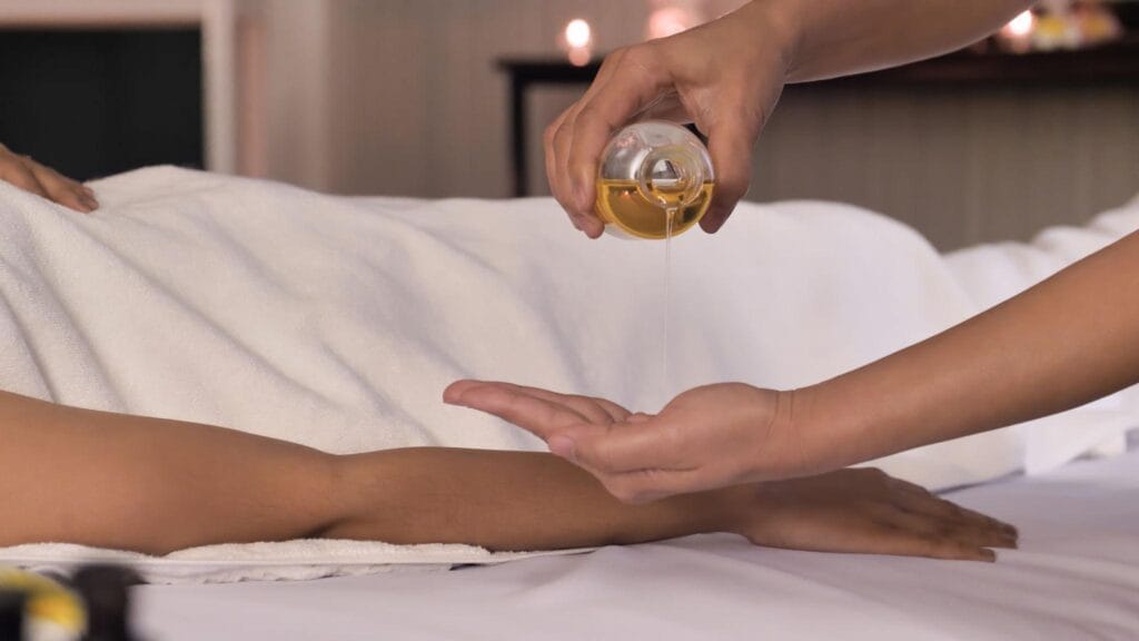 thai oil massage dubai.jpg Massage in Majan